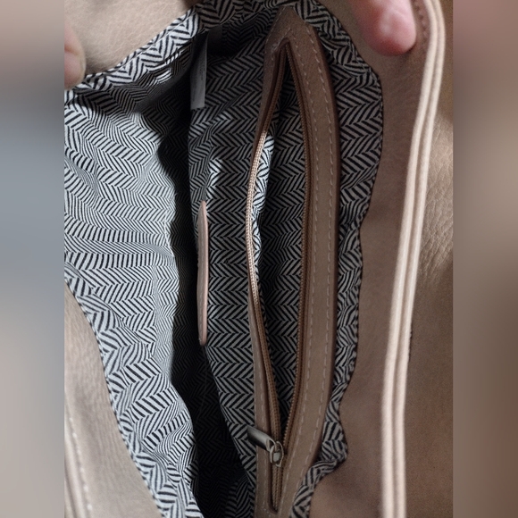 Steve Madden Crossbody Pink/Mauve - Picture 4 of 8